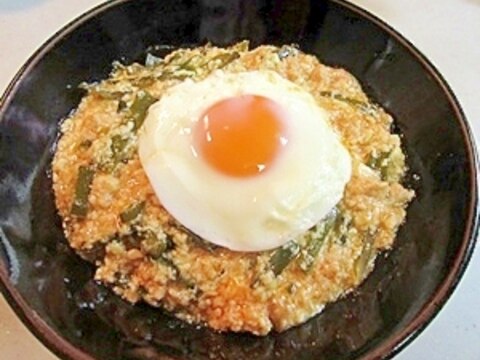 レンジで目玉焼き！茎わかめ入りマーボー豆腐丼